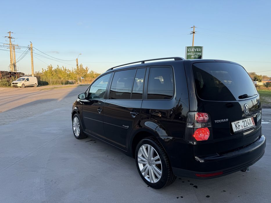 Volkswagen touran 1.9 diesel 6 trepte 2010 istoric service complet