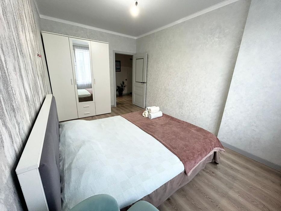 3ком кв посуточно район мечети хазрет султан