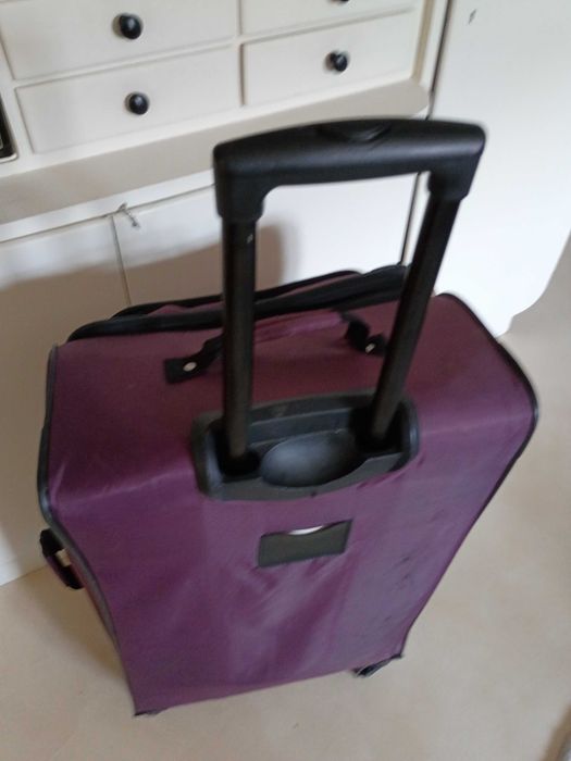 Голям Куфар, Лилав Добро Качество Large purple Suitcase Luggage Expandable Violet soft мек