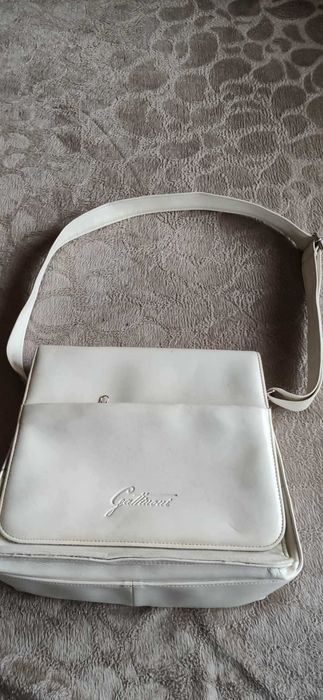 Продавам дамски чанти