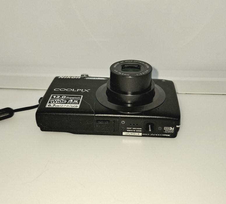 Nikon Coolpix S3000 компактен дигитален фотоапарат