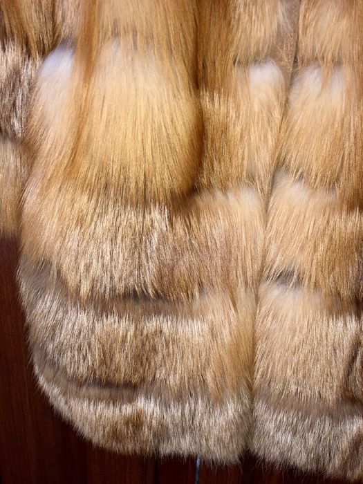 Шуба из меха Лисы