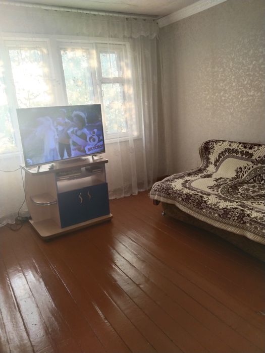 Продам квартиру в центре Бишкуля