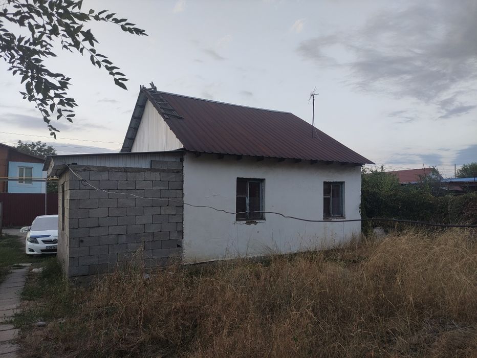 Продается дом с участком
