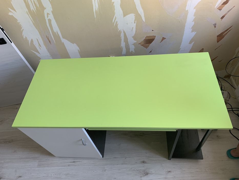 Ученическо бюро.