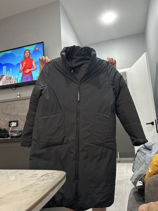 Продаю зимнюю куртку 50-52 размер