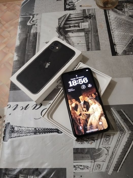 IPhone 11 с документами