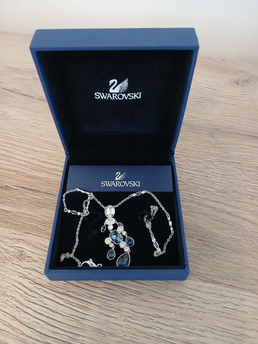 Colier damă cu pietre Swarovski –eleganță pură și strălucire distinctă