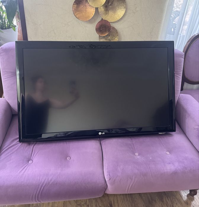 Продам телевизор LG