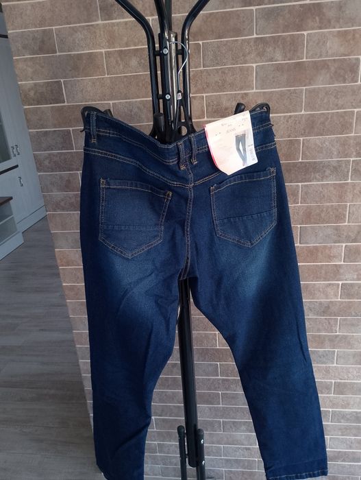 Blugi Esmara noi