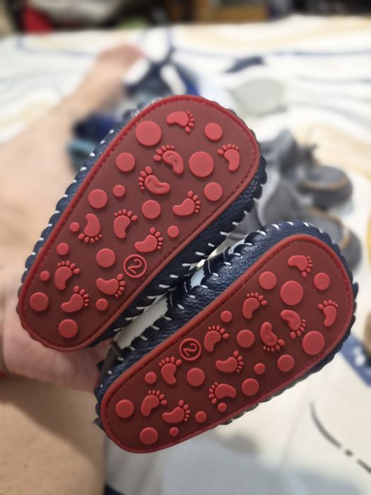 Adidasi pentru bebelusi