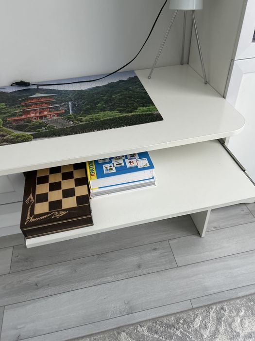 В детскую уголок школьника