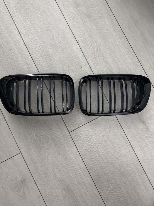 Grile pentru bmw seria 3 E46 culoare gloss black COUPE/CABRIO
