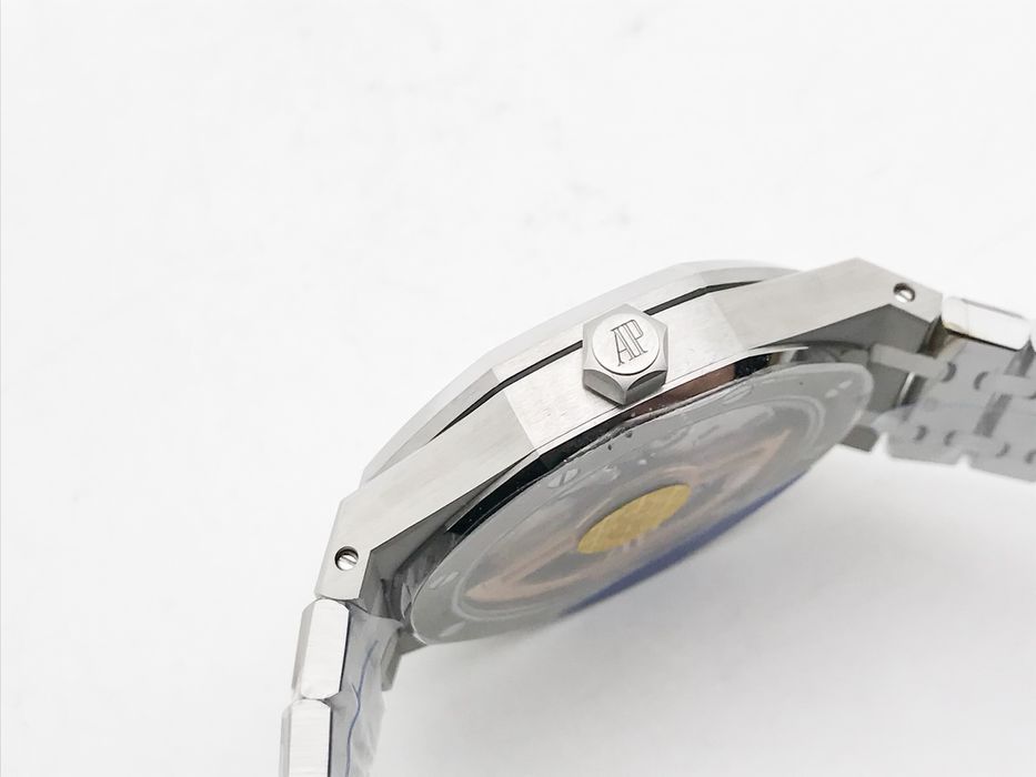 Audemars Piguet Royal Oak 15500 41mm - сребрист циферблат - стоманена гривна - QC снимки