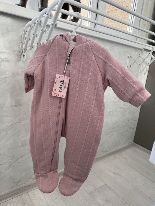 Продам детские комбинезоны