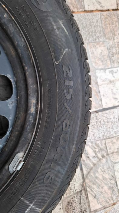 Vand 4 Cauciucuri de iarna 215/60R16 +Jante+Capace -se vand si separat