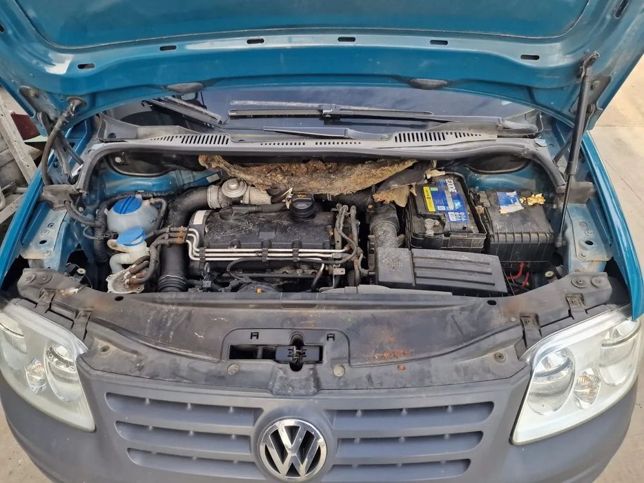 Dezmembram Volkswagen Caddy Life, an 2007, 1.9 TDI cod BJB