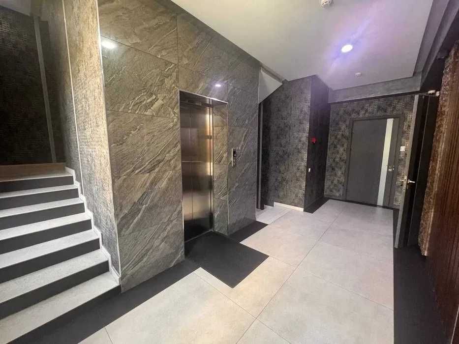 Аренда 3000м² на метро "ОЙБЕК", Новый Евроремонт | Центр Города
