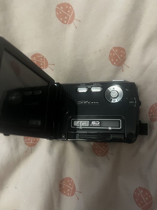 Видеокамеру sony