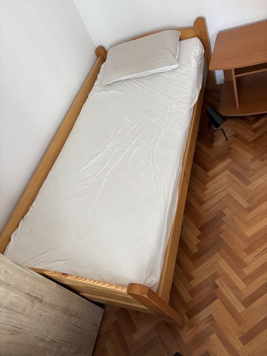 Pat single 90×200 cm cu somieră din lemn + saltea