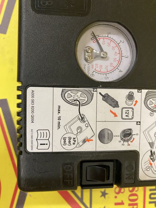 Compresor auto umflat roti 12 v 180V original Mercedes OEM Suv Turism