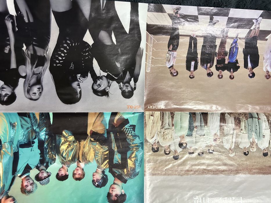 К-поп плакат и тефтери