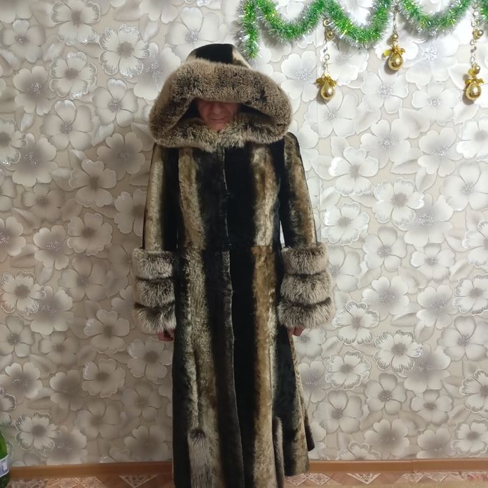 Продам шубу мутон енот