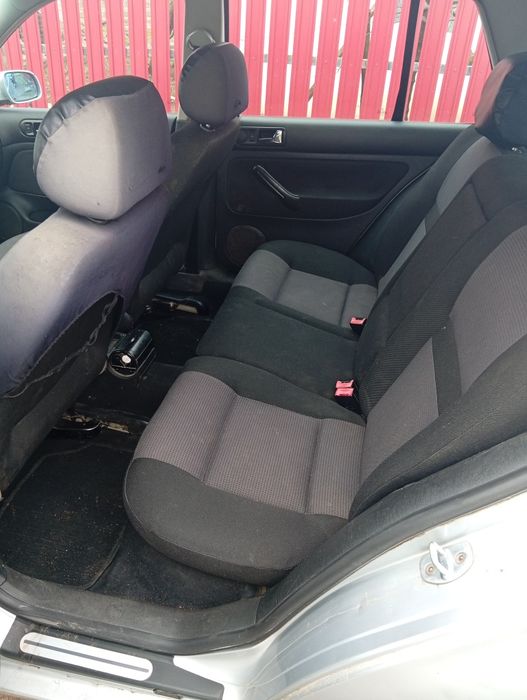 Vând golf 4 , 1.4 benzina