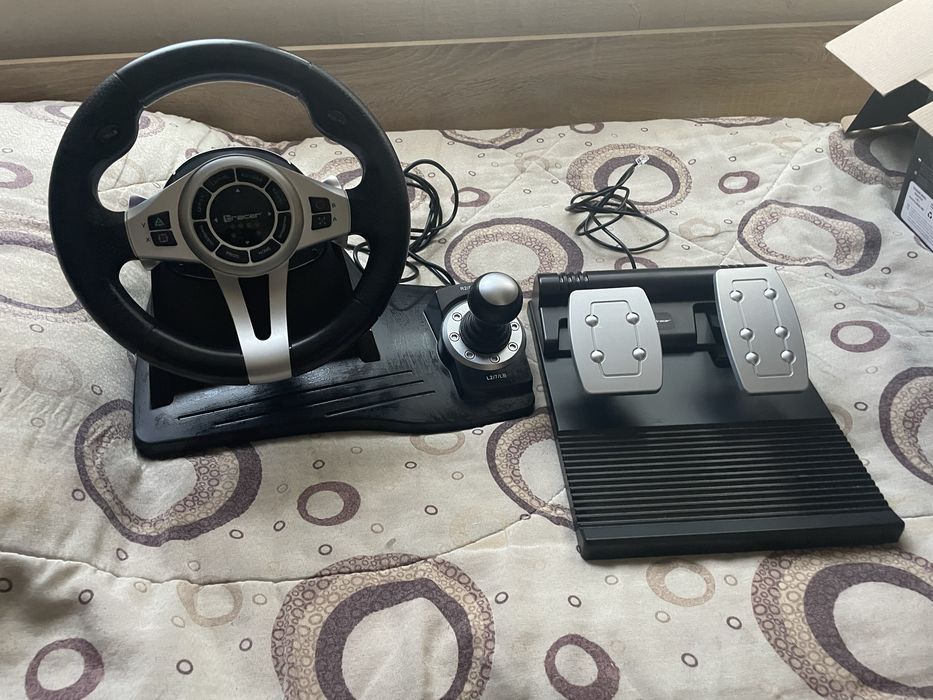 Продавам Волан за игри Tracer Steering Wheel Roadster 4in 1