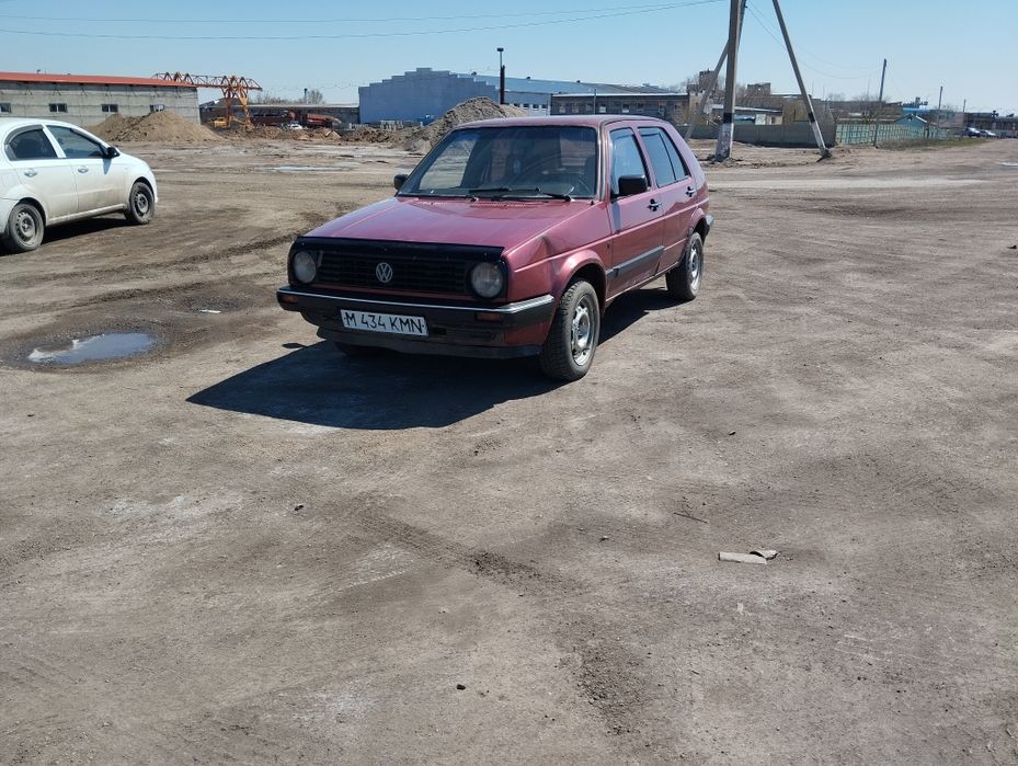 Продам гольф 2 в норм состоянии.