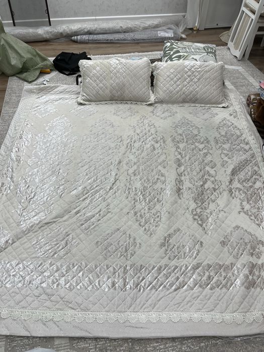 Покрывало  в отличном состоянии