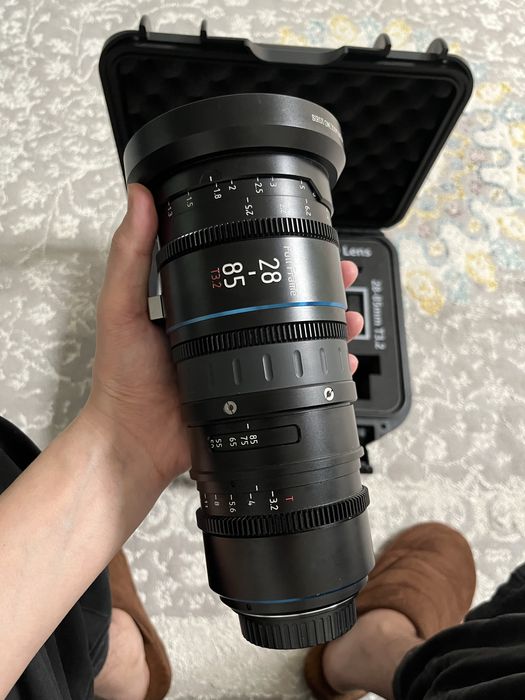 Sirui 28-85mm cine lens