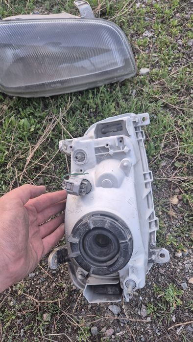 Фары на Toyota rav4 98