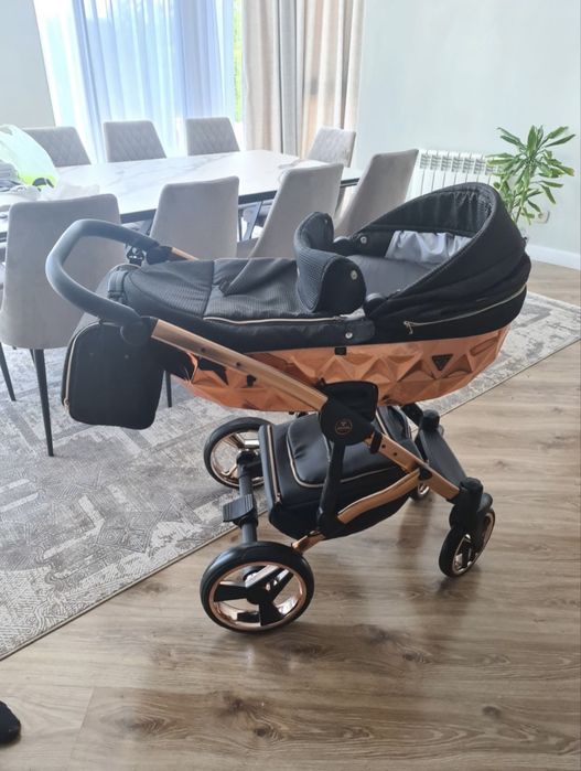 Продам коляску 2в1