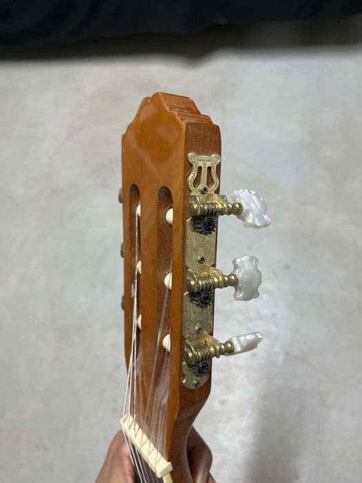 Гитара продается.