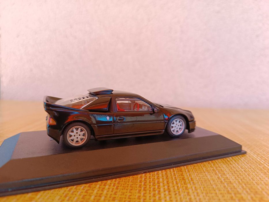 Колекционерски модел 1:43 Minichamps - Ford RS200