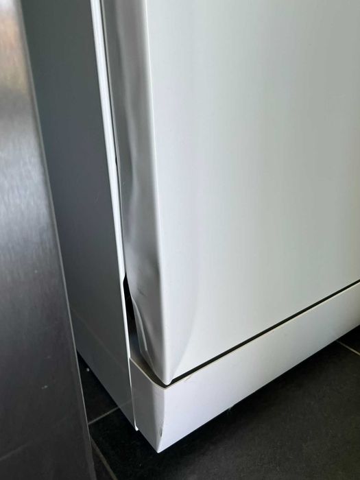 Съдомиялна Midea MFD60S121W-IT (12 комплекта) – нова, с транспортен дефект!