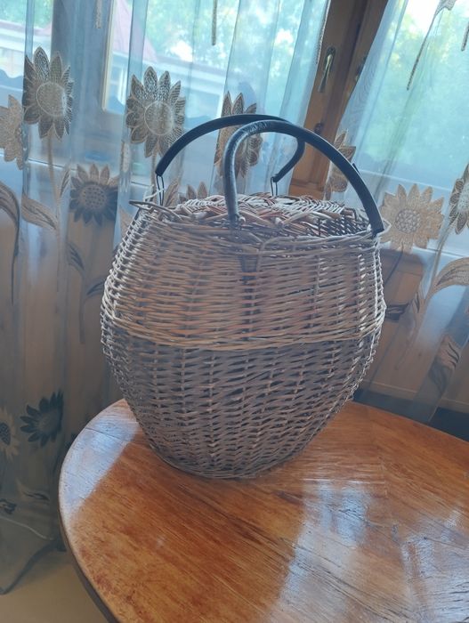 Скидка!Срочно продам плетёную корзинку