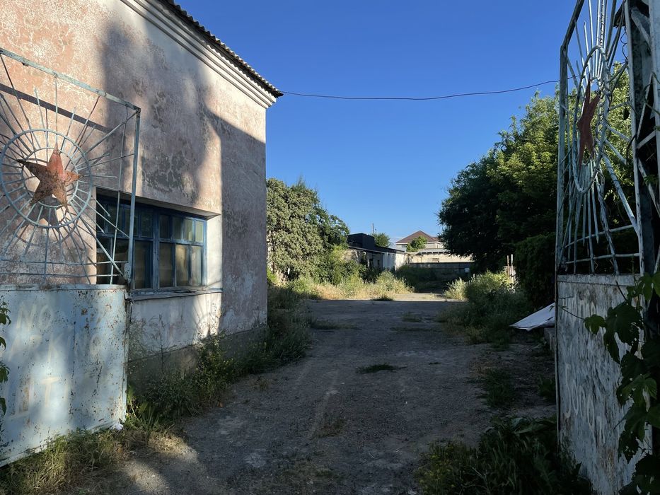 Здания и земля