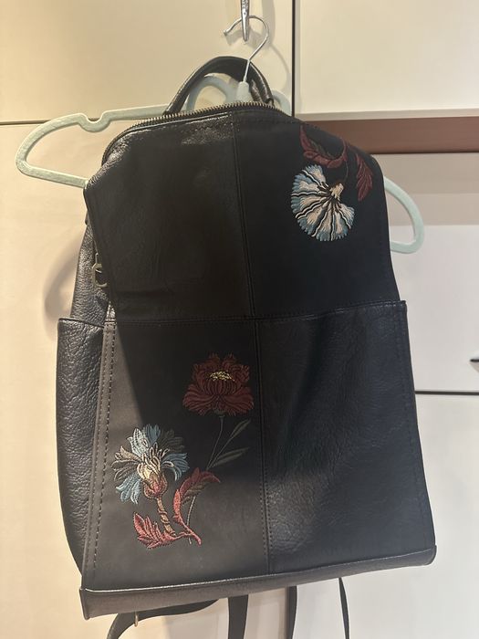 нова дамска раница от Медицине