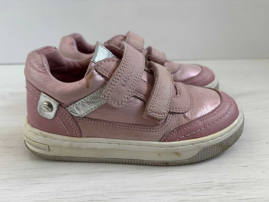 Детски кожени обувки за момиче в размери 26, 27 и 28