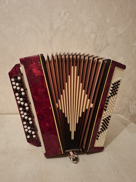 Продаётся баян молодечно