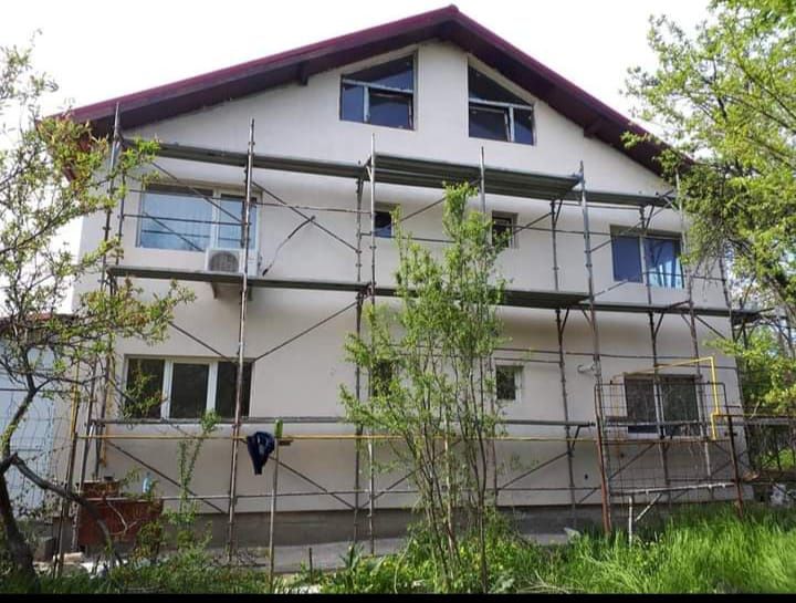 Echipa cu experiență în domeniul construcțiilor