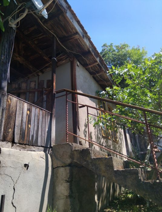 Продава къща в с.Горна Козница