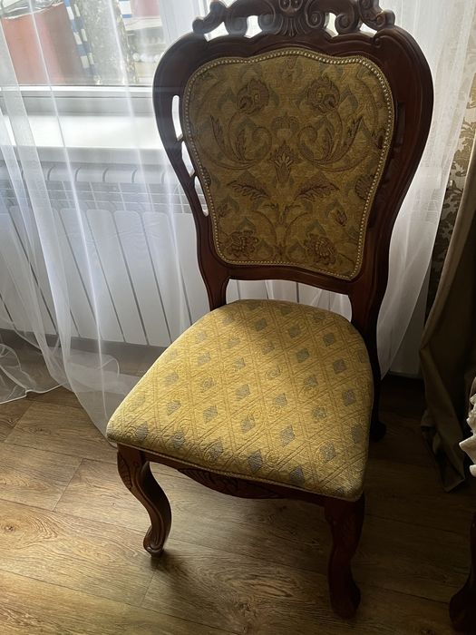Продам стол со стульями