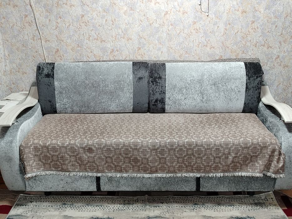 Диван для гостиной