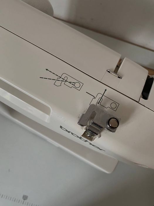 Бытовая машинка Brother