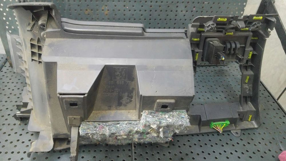 Torpedou peugeot 3008 9685168577 63190211