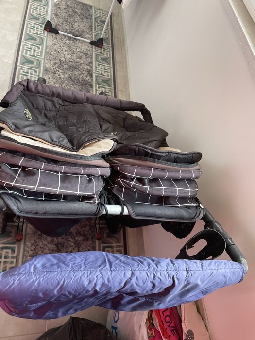 Количка за близнаци Mountain Buggy Duet- с подарък зимни чували!