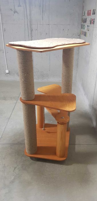 Продавам катерушка (драскалка) за котки